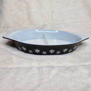 PYREX Black Divided Dish with White Snowflake Pattern 1 QT